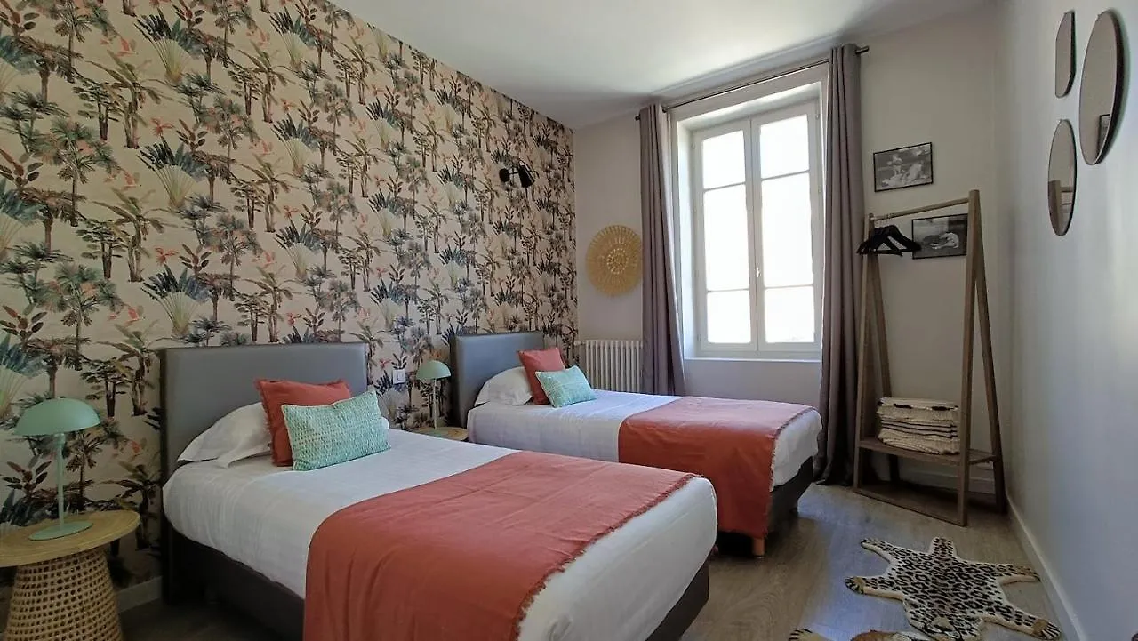 La Cour Des Sens Bed & Breakfast Lagnes