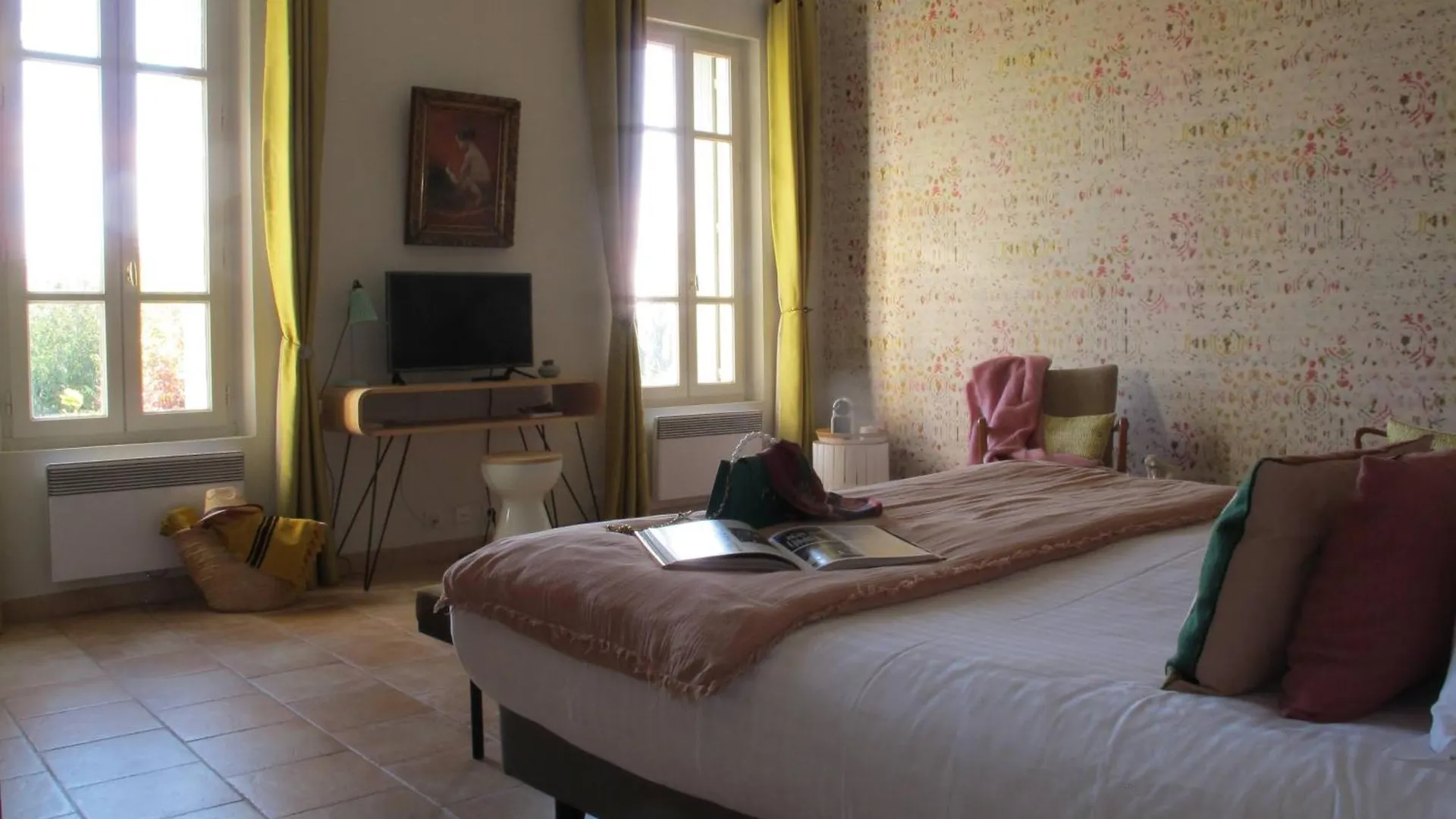 La Cour Des Sens Hotel Lagnes 3*,  France