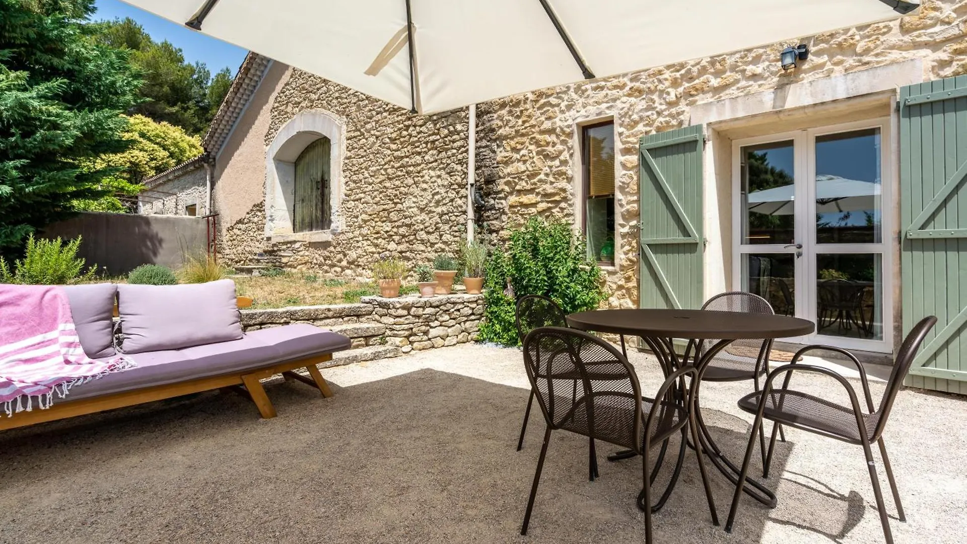 La Cour Des Sens Hotel Lagnes 3*,