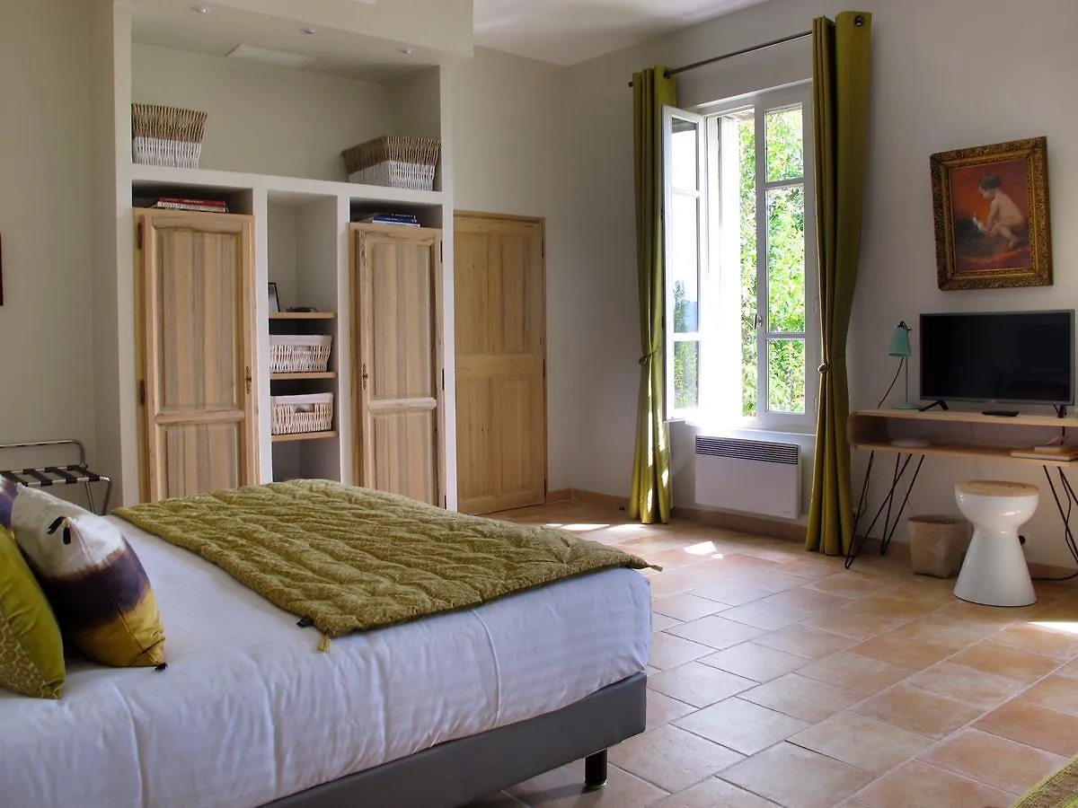 La Cour Des Sens Bed & Breakfast Lagnes