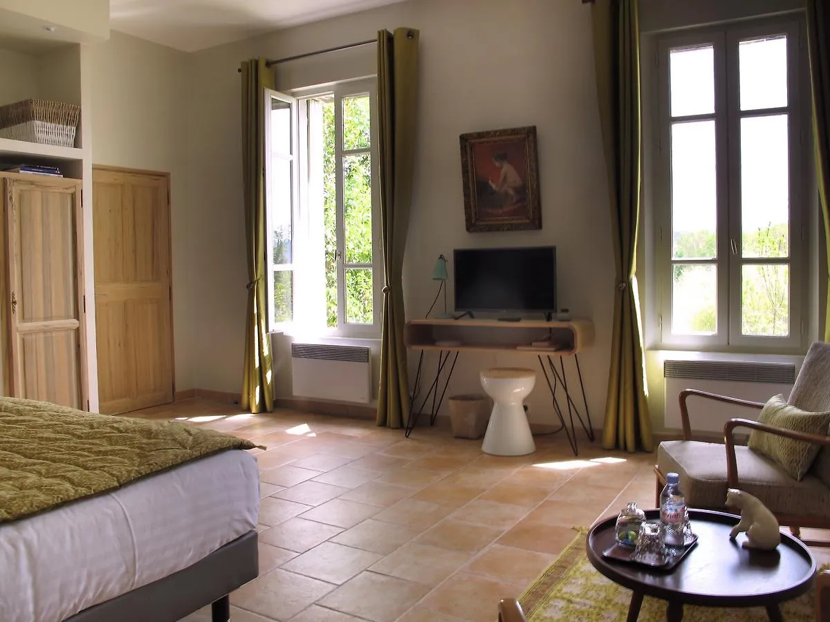 La Cour Des Sens Bed & Breakfast Lagnes